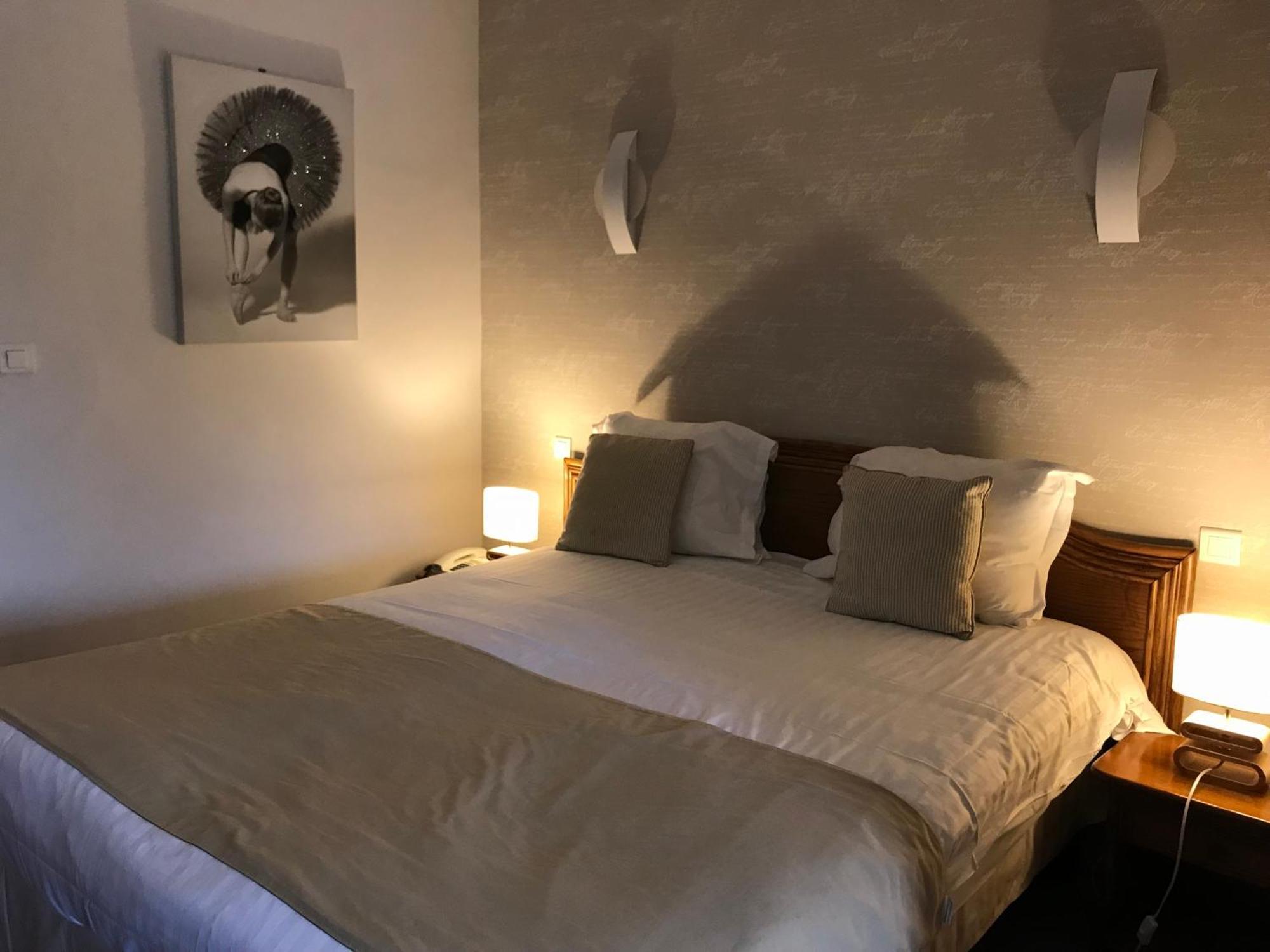 Logis Hotel & Restaurant La Paix Le Nouvion-en-Thierache Luaran gambar
