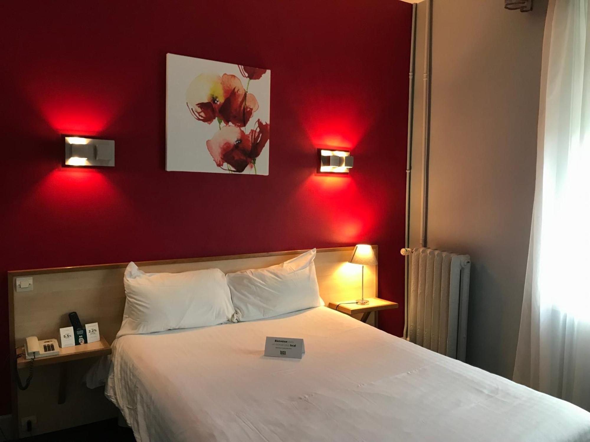 Logis Hotel & Restaurant La Paix Le Nouvion-en-Thierache Luaran gambar